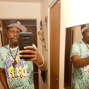 Meet your Posher, Juan